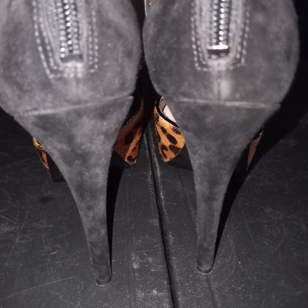 Shoes - Picture 4 of 5